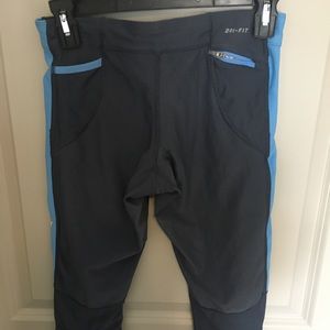 Nike dry fit cropped legging size S